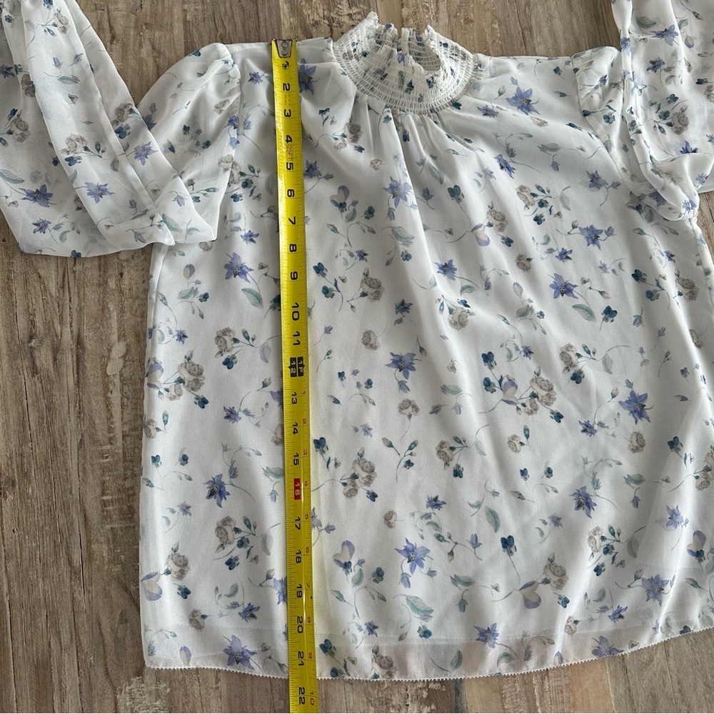 Aritzia Wilfred High Neck Floral Sheer Blouse Ivory Floral Print Size 2XS EUC